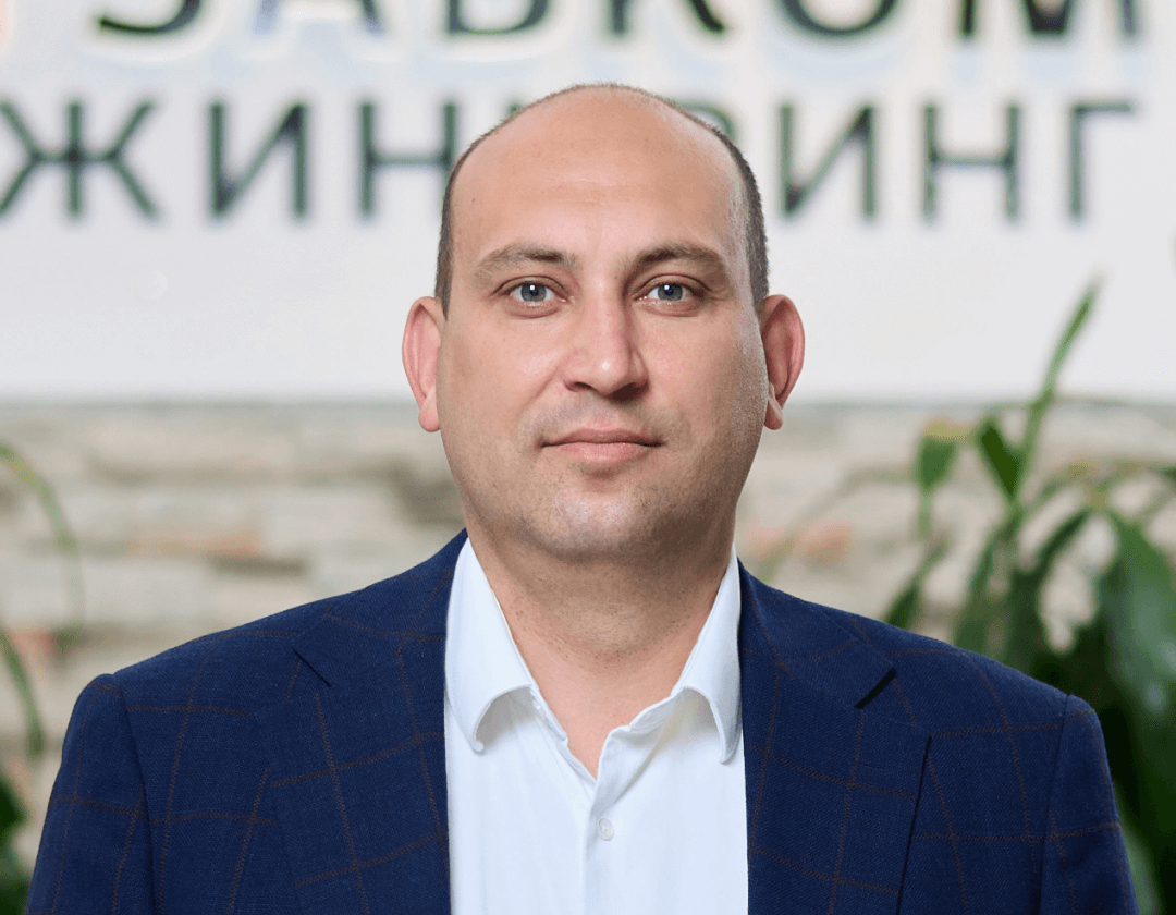 Юрий Геннадьевич Комбаров