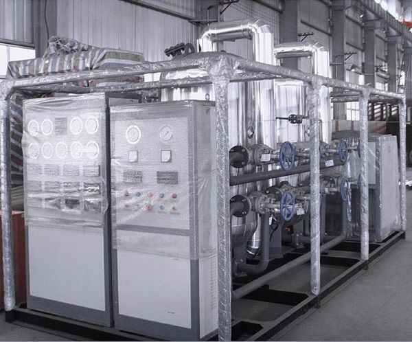 Equipment for production of nitrogen, oxygen and compressed air